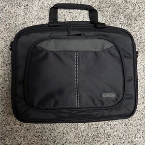 New Targus 12.1" Intellect Slim Laptop Carrying Case